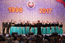 1  2017 .  
